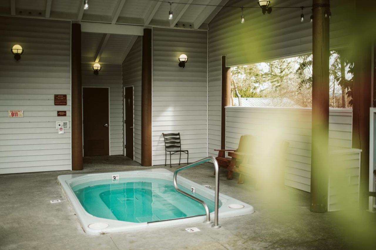 Friday Harbor Suites Bagian luar foto